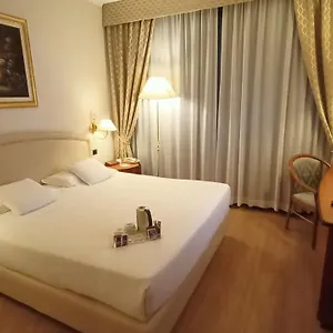 Hotel Western Globus ****